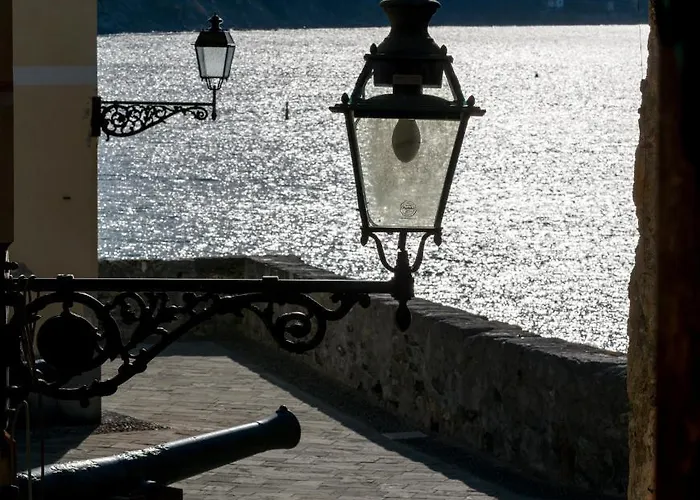 Scoglio Gi Il Rifugio Degli Artisti 卡莫利